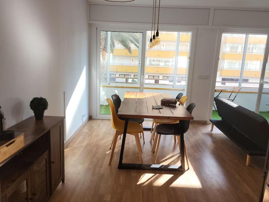 Superbe Apartement En Residence Avec Piscine Roses Buitenkant foto