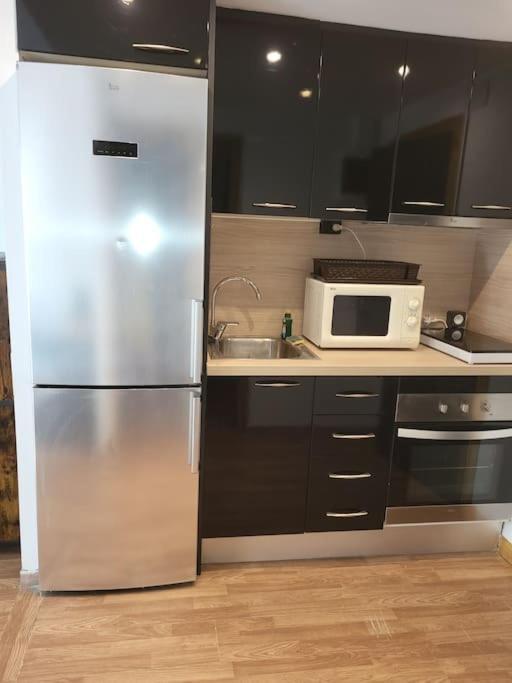 Superbe Apartement En Residence Avec Piscine Roses Buitenkant foto