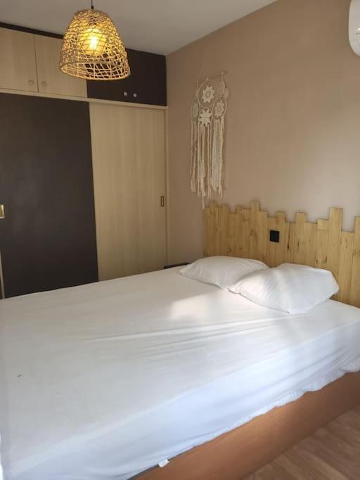Superbe Apartement En Residence Avec Piscine Roses Buitenkant foto