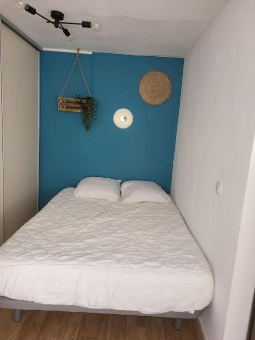 Superbe Apartement En Residence Avec Piscine Roses Buitenkant foto
